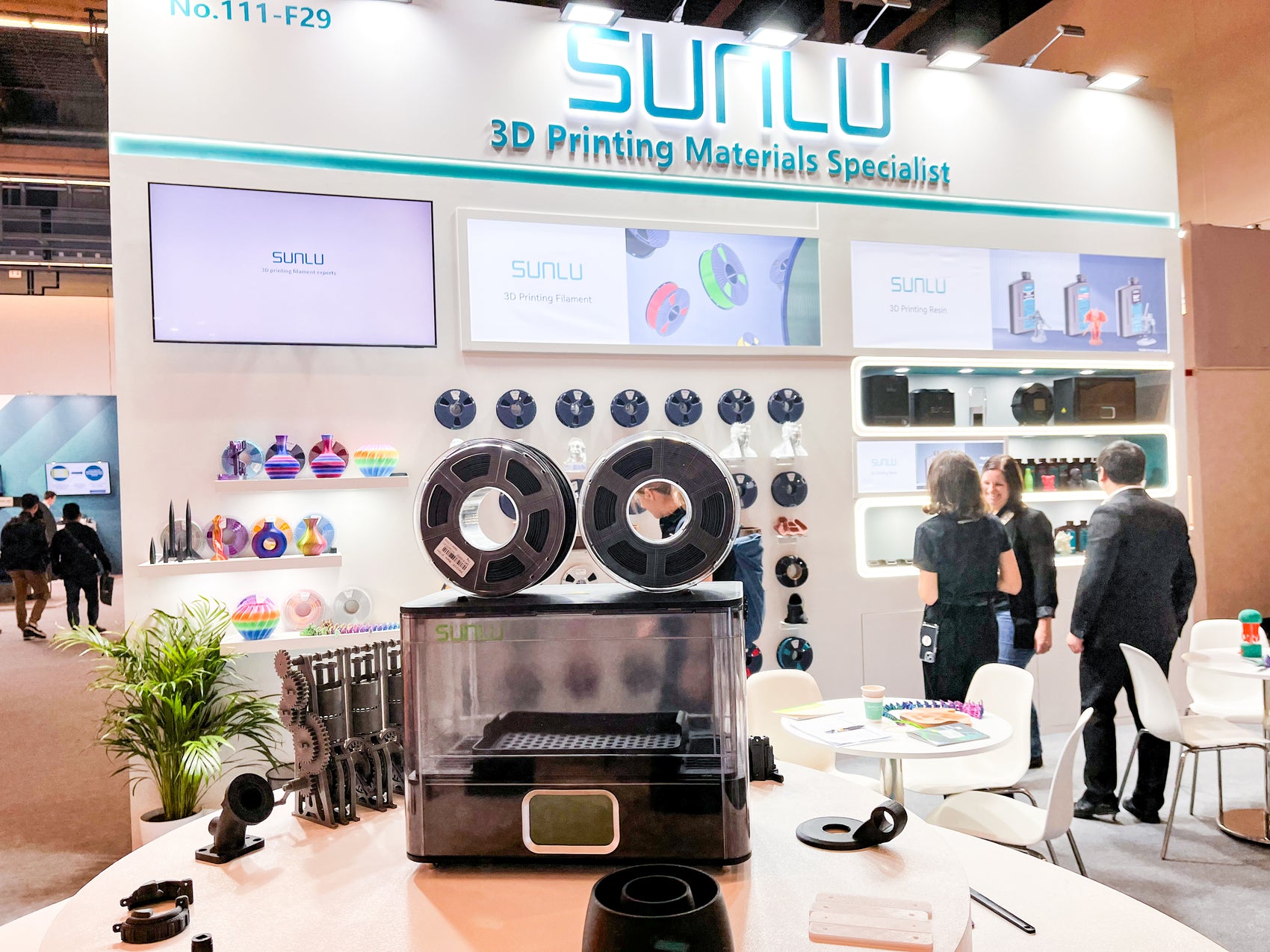 SUNLU Formnext 2024 Event Highlights: From Functional Filaments to FilaDryer E2